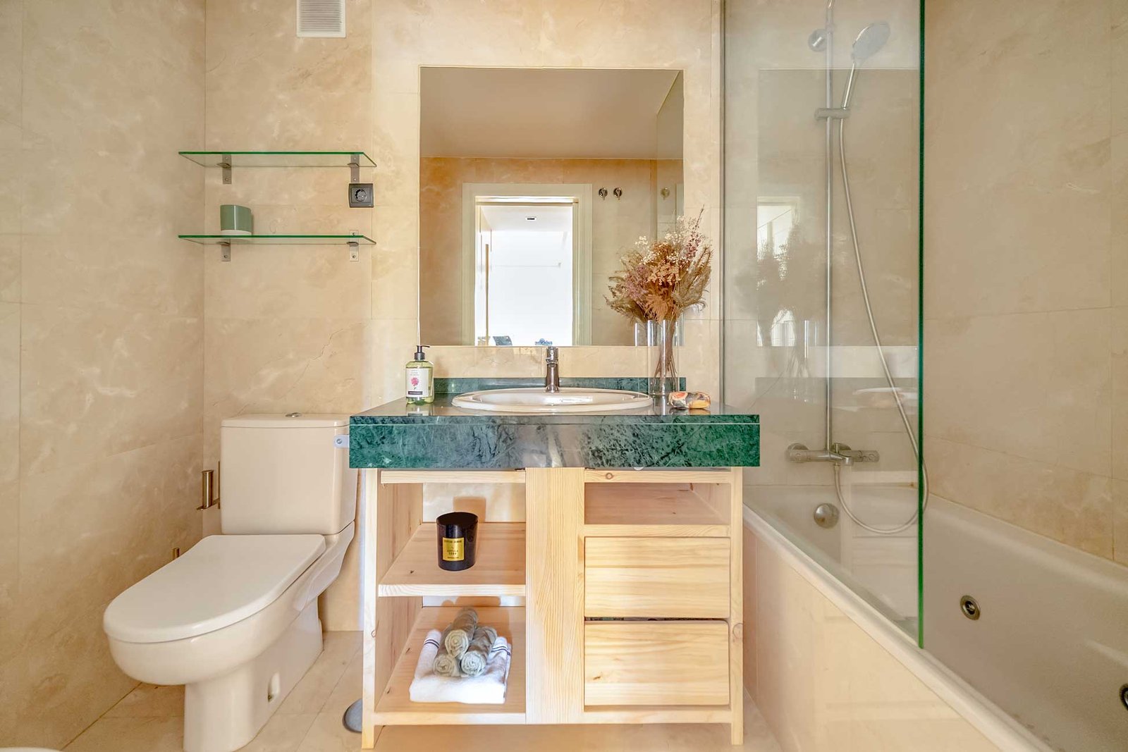 Val-de-marin_Baño-2_2